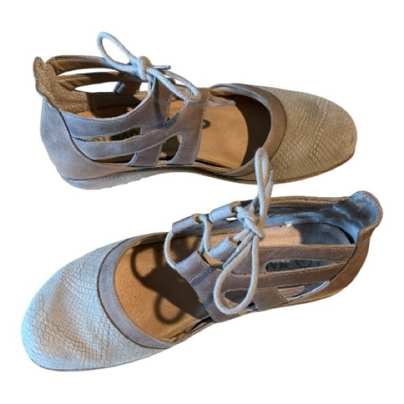 NAOT KATA stylish beige lizard/leather shoe, size 38/7.5 - Picture 3 of 9